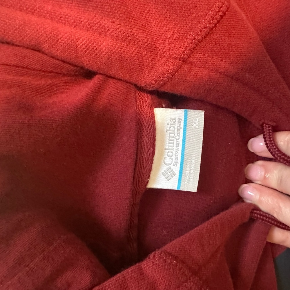 Men’s Columbia hoodie